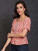 FLORAL CROP TOP WITH SHORT ELASTCATED SLEEVES